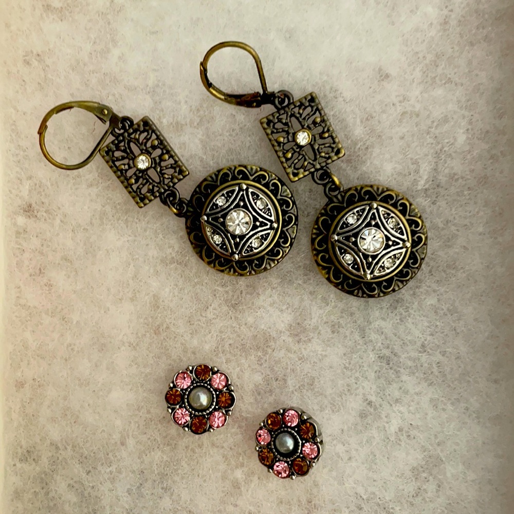 Gingersnaps NEW earrings with extra snap set. Never been worn.